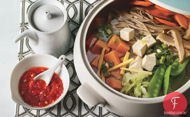Udon Com Caldo De Cogumelos, Repolho E Inhame