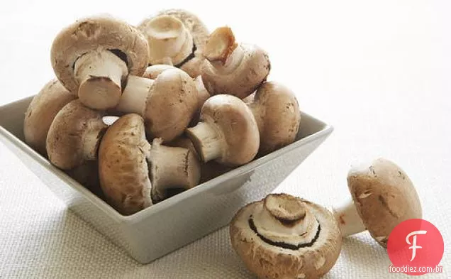 Rolinhos primavera com repolho picado, cogumelos e Tofu