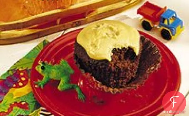 Brownie Cupcakes com cobertura de Manteiga De Amendoim