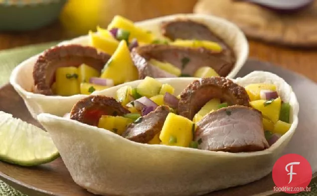 Flank Steak Taco Boats com salsa de Manga