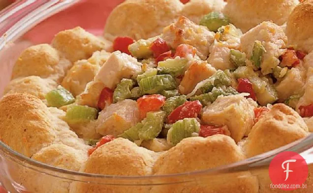 Salada de Peru quente com biscoitos de alecrim