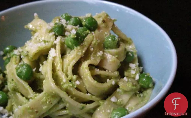 Massas E Ervilhas Com Pesto De Pistache De Rampa