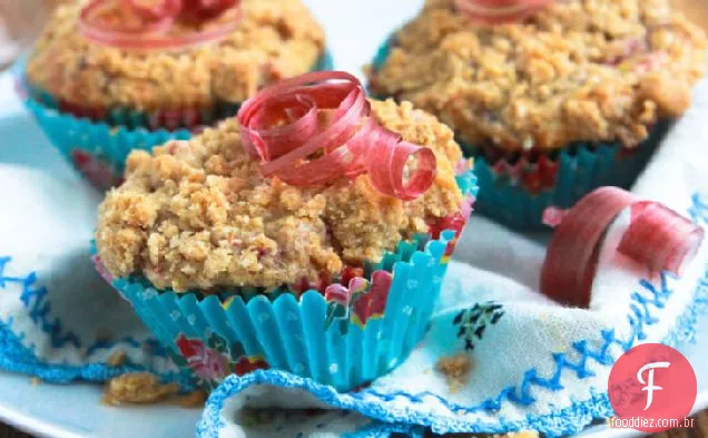 Muffins De Ruibarbo De Framboesa Com Especiarias