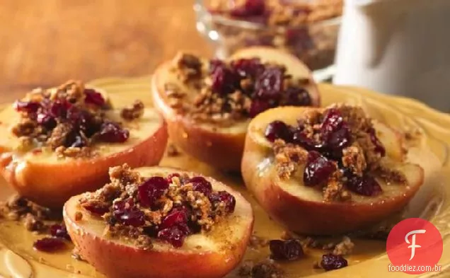 Maçãs assadas no microondas com Granola
