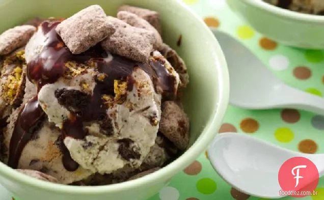 Muddy Buddies ® Brownie Sorvete