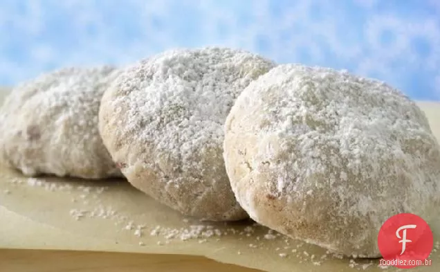 Biscoitos De Celebração De Amêndoa Com Especiarias Chai