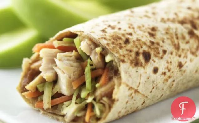 Amendoim magro e brócolis Slaw Wraps