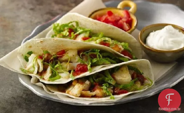 Tacos de peixe com Pico de Gallo