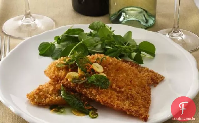 Panko Crusted Petrale Sole com manjericão, alho e laranja