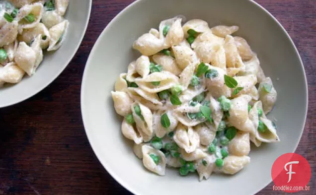 Macarrão Com Ervilhas, Ricota E Limão