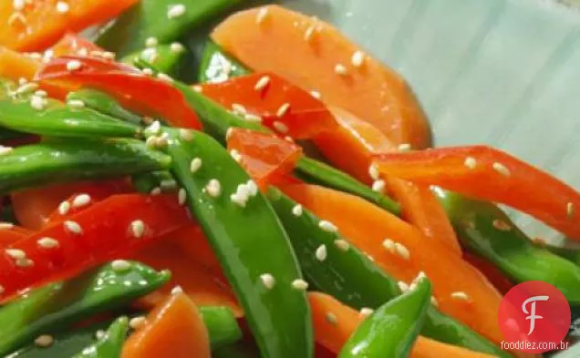 Gergelim Snap Peas Com Cenouras E Pimentas Receita
