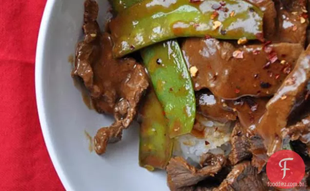 Carne De Ferro Liso Com Ervilhas