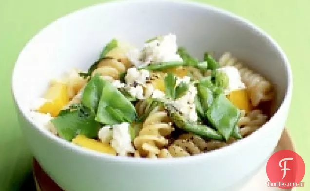 Salada De Macarrão Com Feta E Ervilhas