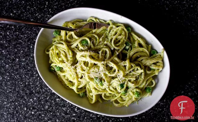 Linguine Com Pesto De Ervilha