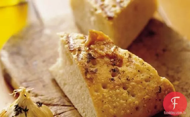 Focaccia com alho grelhado