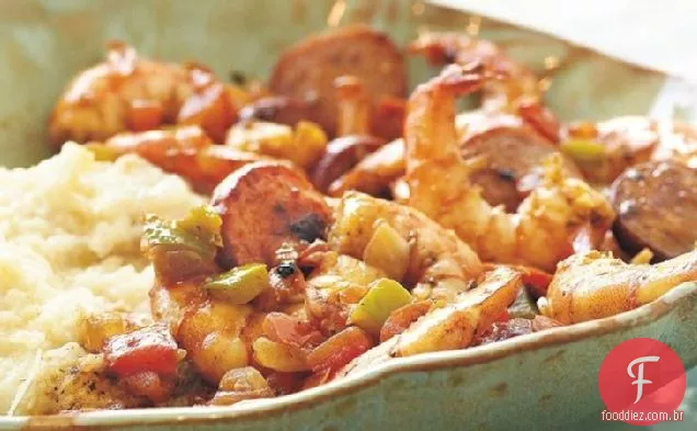 Camarão, salsicha ' n Grits