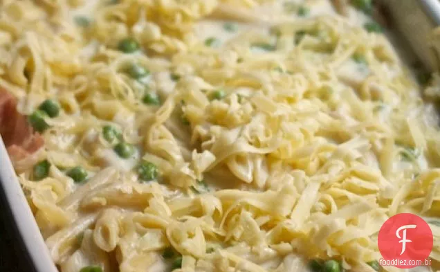Mac E Queijo Com Pesto, Proscuitto E Ervilhas