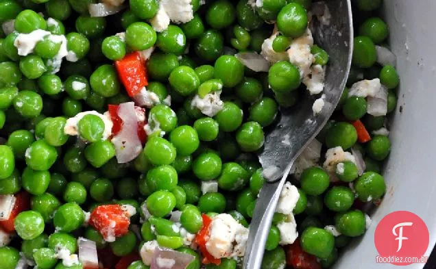 Salada De Ervilha, Pimenta E Queijo De Cabra