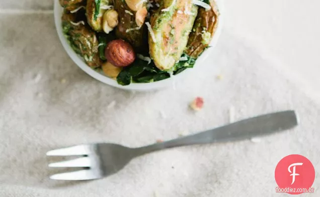 Batatas Fritas Com Rebentos De Ervilha, Pesto E Avelãs