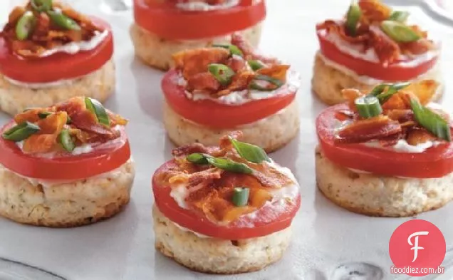 Salgadinhos De Biscoito De Bacon De Tomate