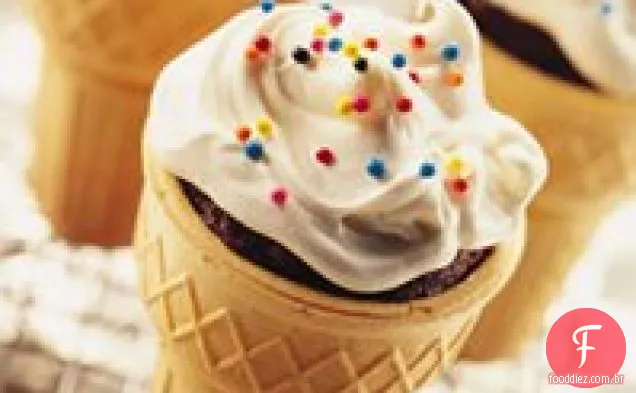 Cones De Cupcake Com Cobertura De Doces