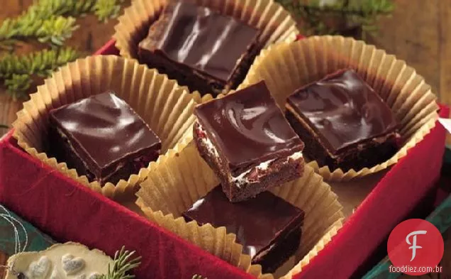 Brownies De Cereja Com Cobertura De Chocolate