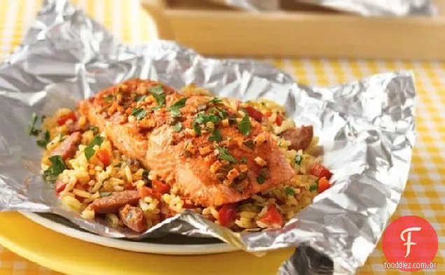 Pacotes De Paella De Salmão Grelhado