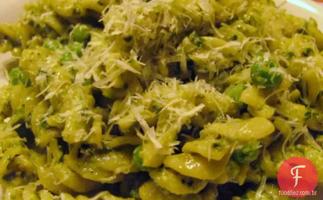 Pesto, Ervilhas E Salada De Macarrão