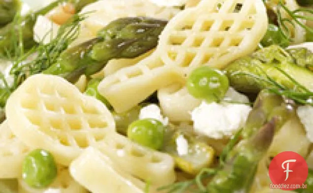 Massa Cremosa De Racchette Com Aspargos E Ervilhas