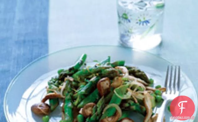 Espargos Com Shiitakes, Chalotas E Ervilhas