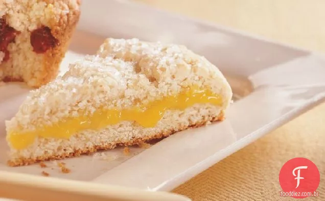 Scones De Gengibre Frescos Cheios De Limão