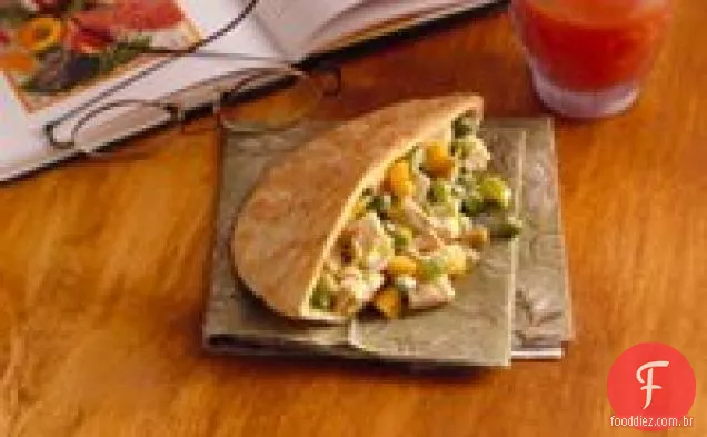 Salada de frango em Pitas