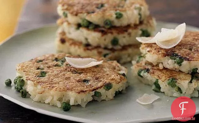 Arroz Arborio, parmesão e panquecas de ervilha verde