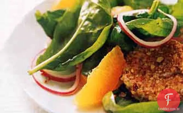 Salada de espinafre com laranjas e queijo de cabra quente