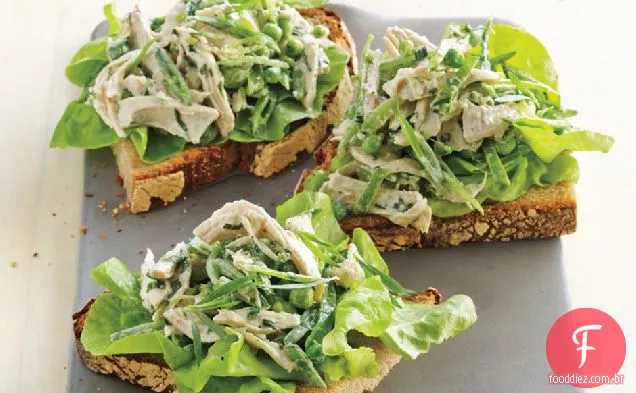 Salada De Frango com três ervilhas