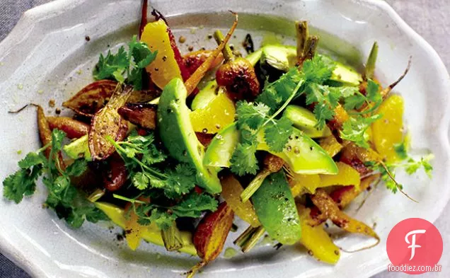Salada de cenoura, abacate e laranja
