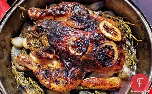 Frango assado com alecrim, limão e mel