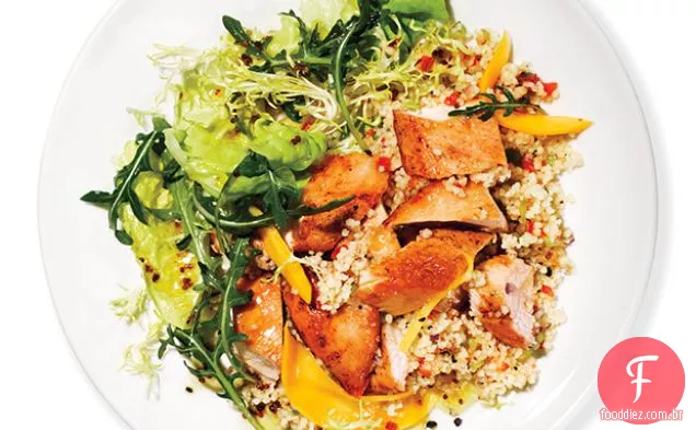 Salada de frango de manga com cuscuz