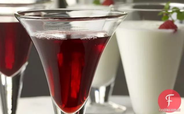 Para fazer um excelente coquetel Cherry Bounce