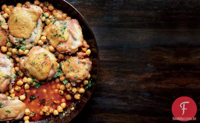 Frango assado na frigideira com Grão De Bico Harissa