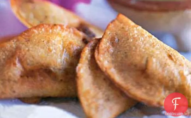 Quesadillas fritas com dois recheios