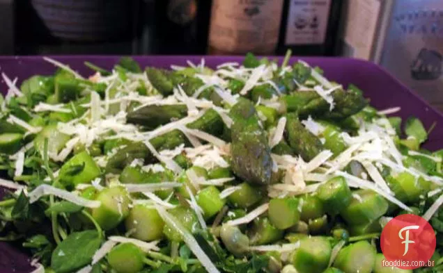 Espargos, Fava Feijão E Ervilha Atirar Salada