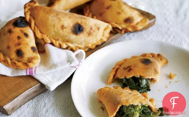 Empanadas de espinafre e ervilha-verde
