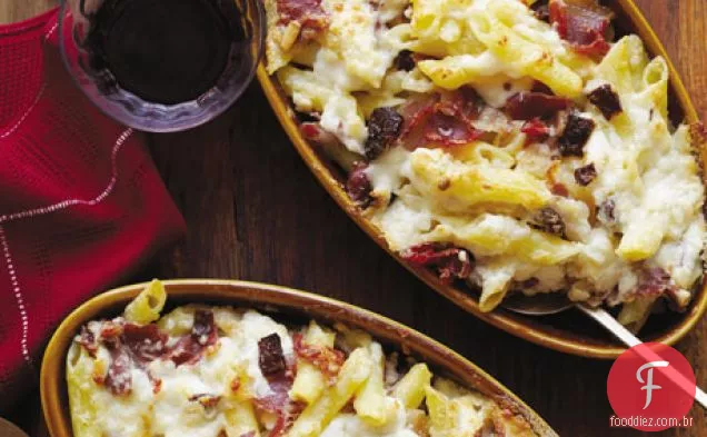 Penne com Garrotxa, presunto Serrano e tomates secos ao sol