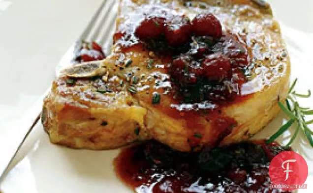 Costeletas de porco com molho de Cranberry, Porto e alecrim