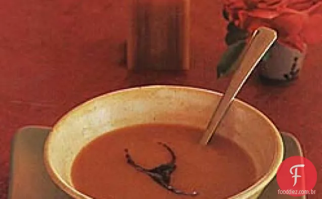 Sopa de abóbora e batata-doce com molho de Chipotle