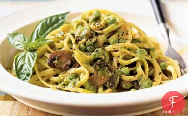 Linguine com manjericão-Creme De Ervilha