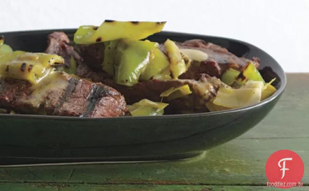 Bife grelhado e pimentão vinagrete