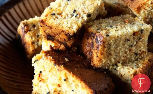 Pão de milho com Chutney de tomate