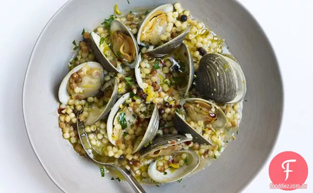 Fregola com amêijoas